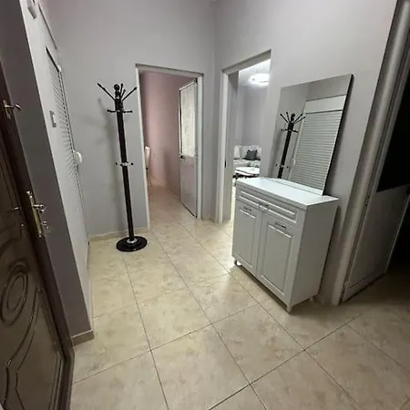 S&e Apartment *